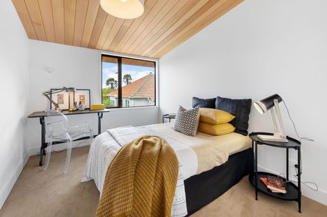 Photo of property in 8a Awarua Crescent, Orakei, Auckland, 1071