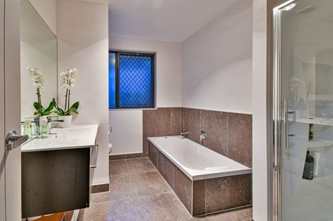 Photo of property in 2 Lochside Lane, Pokeno, 2402