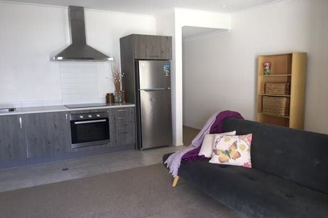 Photo of property in 266 Hobsonville Point Road, Hobsonville, Auckland, 0616