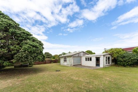 Photo of property in 26 The Avenue, Otaki Beach, Otaki, 5512