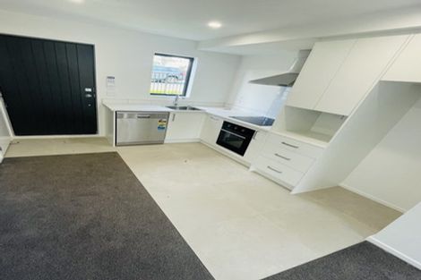 Photo of property in 250a Great North Road, Henderson, Auckland, 0612