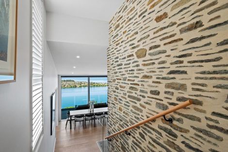 Photo of property in 92 Hensman Road, Queenstown, 9300