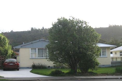 Photo of property in 266 Stokes Valley Road, Stokes Valley, Lower Hutt, 5019