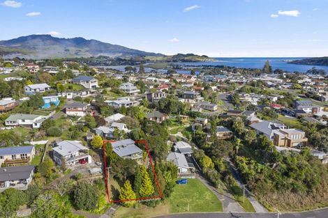 Photo of property in 44 Cross Street, Raglan, 3225