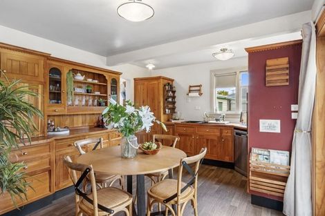 Photo of property in 128 Middlepark Road, Sockburn, Christchurch, 8042