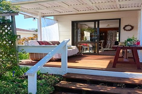 Photo of property in 12 Deller Drive, Carterton, 5713