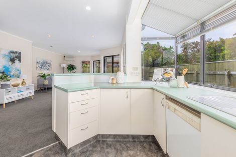Photo of property in 12 Toru Road, Paraparaumu Beach, Paraparaumu, 5032