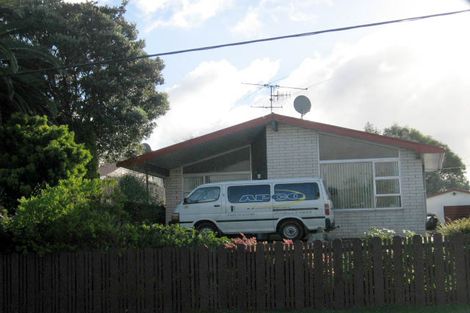 Photo of property in 5 Walton Road, Paraparaumu Beach, Paraparaumu, 5032