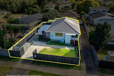 Photo of property in 1/7 Mcinnes Road, Weymouth, Auckland, 2103