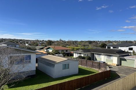 Photo of property in 66 Casuarina Road, Half Moon Bay, Auckland, 2012