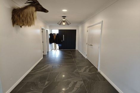 Photo of property in 28 Mcquillan Avenue, Woodend, 7610