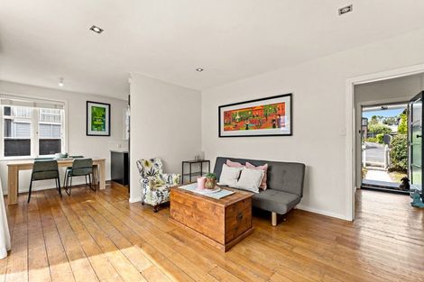 Photo of property in 15 Range View Road, Mount Albert, Auckland, 1025