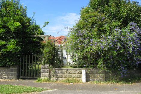 Photo of property in 6 Miro Road, Mangere Bridge, Auckland, 2022