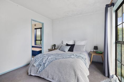 Photo of property in 6 Mayaro Crescent, Grenada Village, Wellington, 6037