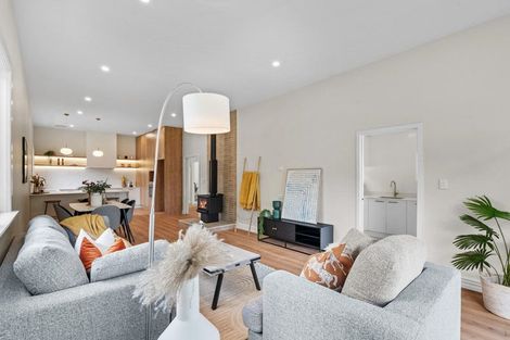 Photo of property in 10 Weston Road, St Albans, Christchurch, 8052