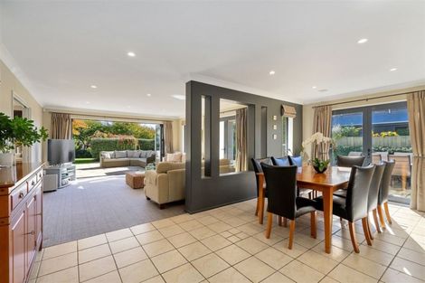 Photo of property in 6 Heacham Lane, Harewood, Christchurch, 8051