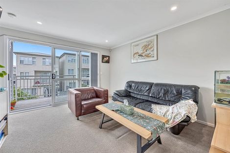 Photo of property in 28 Fernly Rise, Flat Bush, Auckland, 2019