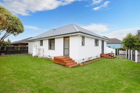 Photo of property in 10 Kendal Avenue, Burnside, Christchurch, 8053