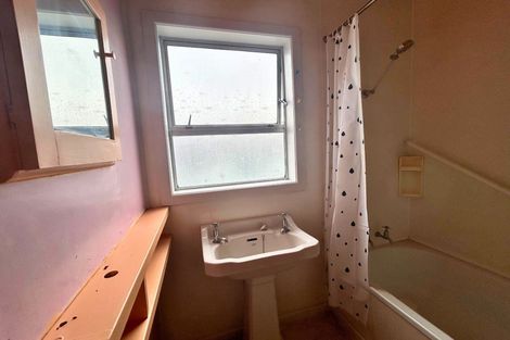 Photo of property in 20 Armagh Road, Blockhouse Bay, Auckland, 0600