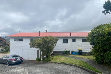 Photo of property in 37 Carluke Street, Paparangi, Wellington, 6037