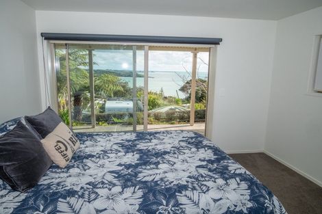 Photo of property in 16 Rangikapiti Road, Coopers Beach, 0420
