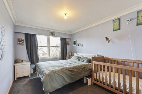 Photo of property in 16 Trentham Road, Papakura, 2110