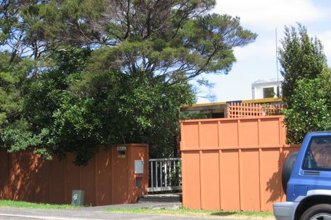 Photo of property in 2/122 Rangatira Road, Beach Haven, Auckland, 0626