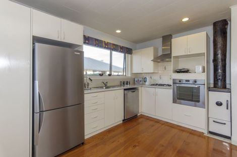 Photo of property in 14 Suva Street, Upper Riccarton, Christchurch, 8041