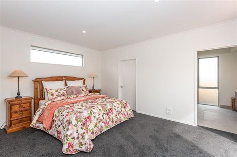 Photo of property in 10 Angus Place, Rangiora, 7400
