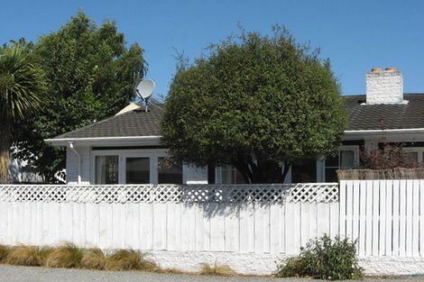 Photo of property in 2/104 Office Road, Merivale, Christchurch, 8014