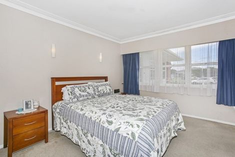 Photo of property in 26 Shirley Avenue, Papakura, 2110