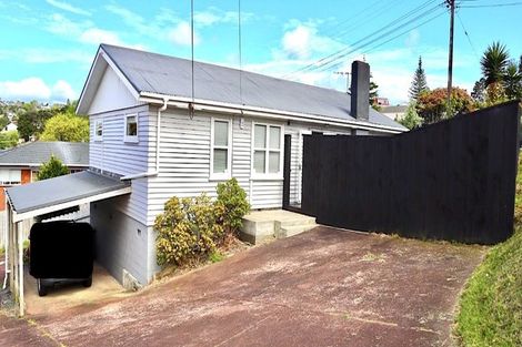 Photo of property in 1/109 Target Road, Totara Vale, Auckland, 0629