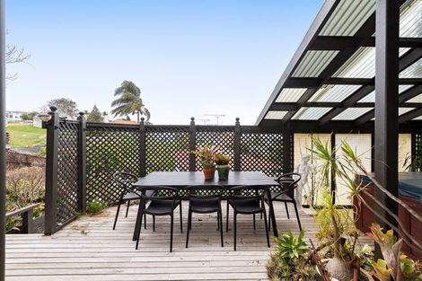 Photo of property in 16 Godden Crescent, Orakei, Auckland, 1071