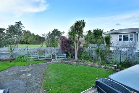 Photo of property in 2 Waiwera Avenue, Parakai, 0830