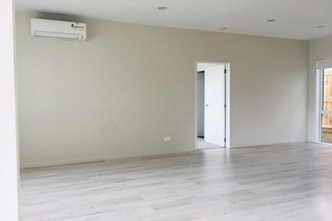 Photo of property in 75 Rosewell Crescent, Flat Bush, Auckland, 2019