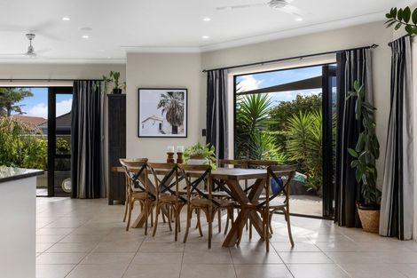 Photo of property in 2 Santa Monica Drive, Papamoa Beach, Papamoa, 3118