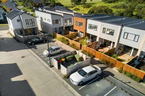 Photo of property in 132 Tiriwa Drive, Massey, Auckland, 0614