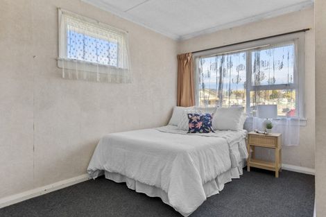 Photo of property in 40 Blake Street, Waitara, 4320