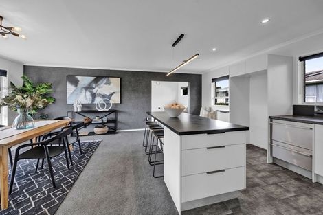 Photo of property in 20 Truby King Street, Merrilands, New Plymouth, 4312