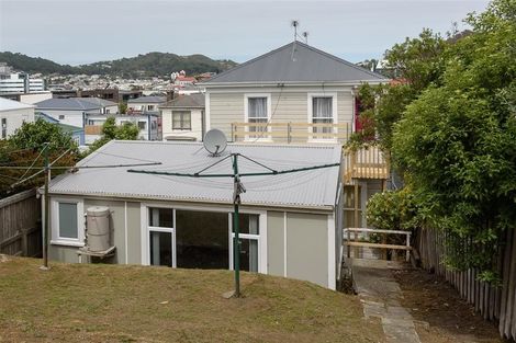 Photo of property in 4a/8 Howard Street, Mount Cook, Wellington, 6021
