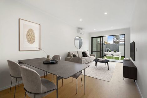 Photo of property in 5 Oyster Drive, Whenuapai, Auckland, 0618