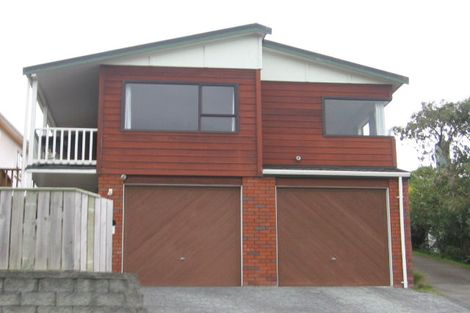 Photo of property in 24a Ranui Terrace, Tawa, Wellington, 5028