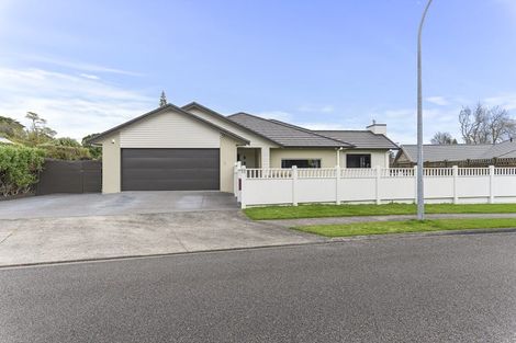 Photo of property in 11 Portland Drive, Mangorei, New Plymouth, 4312