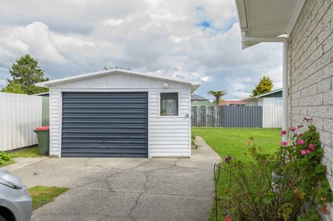 Photo of property in 53 Collins Road, Melville, Hamilton, 3206