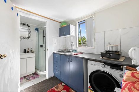 Photo of property in 13 Ewbank Place, Manurewa, Auckland, 2102