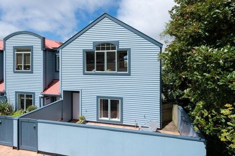 Photo of property in 93a Kelburn Parade, Kelburn, Wellington, 6012