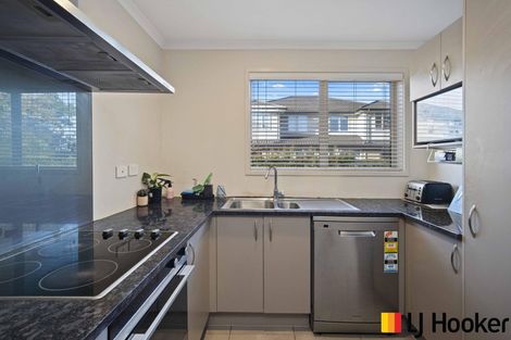 Photo of property in 13 Akeake Lane, Manurewa, Auckland, 2102