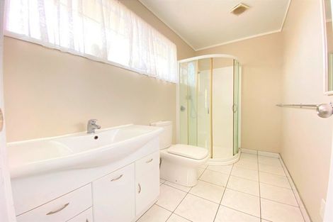 Photo of property in 43 Mack Place, Red Hill, Papakura, 2110