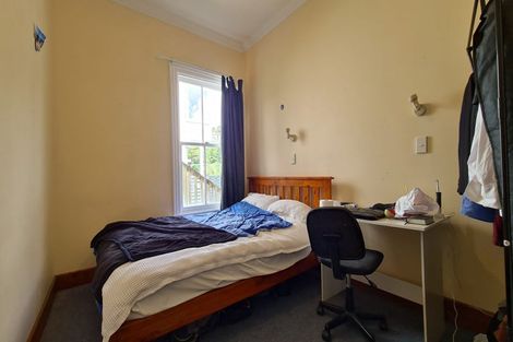 Photo of property in 123a Glenmore Street, Kelburn, Wellington, 6012