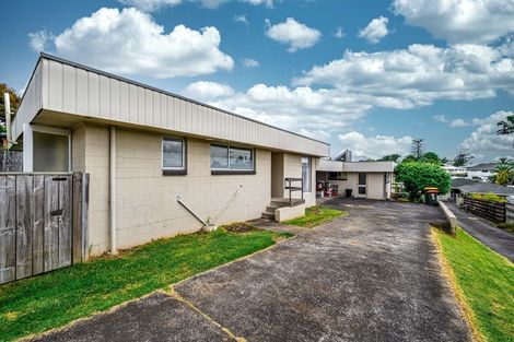 Photo of property in 1-2/19 Pegler Drive, Howick, Auckland, 2014